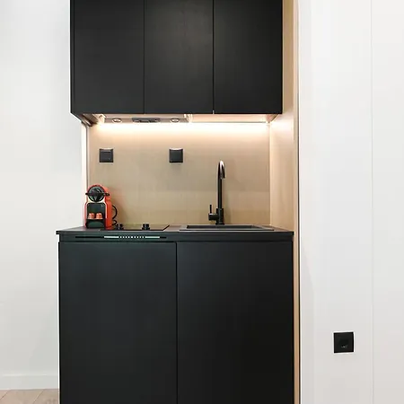 アパートホテル Icon Urban Living 4*