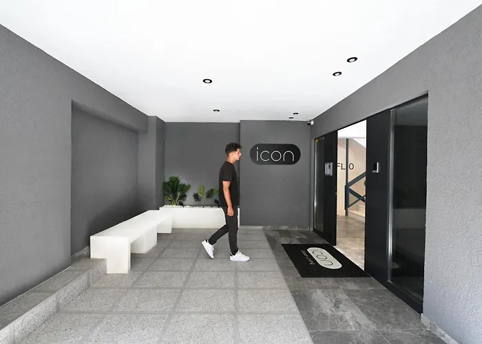 מלון דירות Icon Urban Living