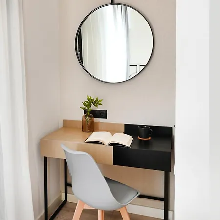 Icon Urban Living Aparthotel 4*