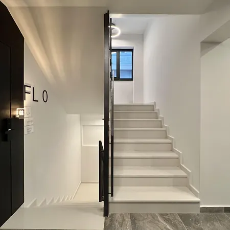 Icon Urban Living 4*