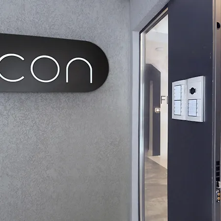 Icon Urban Living Aparthotel 3*
