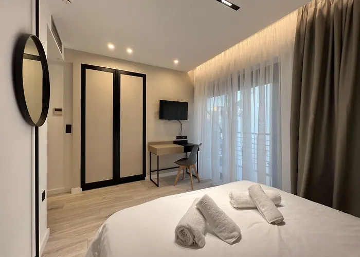 Icon Urban Living 4*