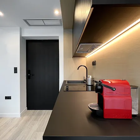 Icon Urban Living 4*