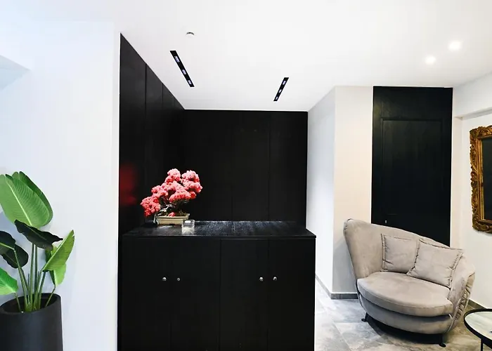 Icon Urban Living 4*