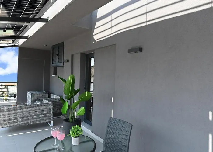 Icon Urban Living Aparthotel 4*